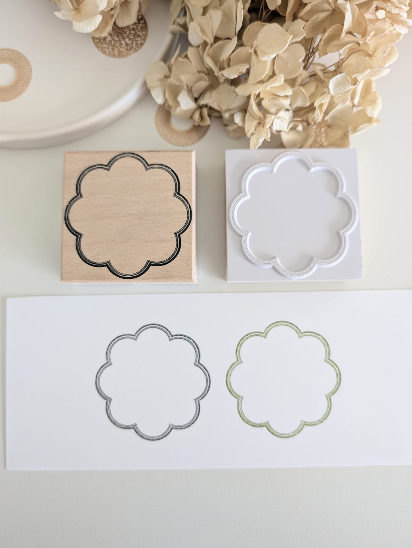 Quiet Poetry | Spring Bloom Frame Rubber Stamp | 6cm x 6cm | Beachwood