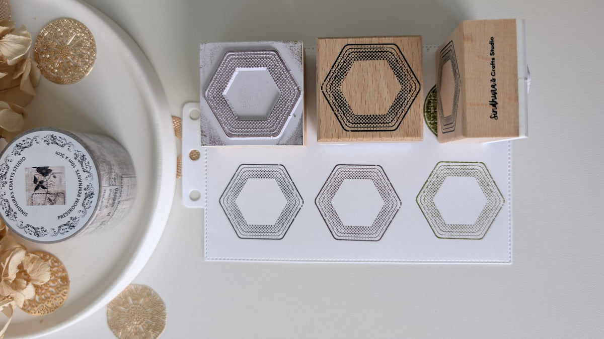 Faded Focus | Vintage Hexagonal Frame Rubber Stamp | Geometric Dotted Border Wooden Stamp for Art Journaling & Scrapbooking – 4cm